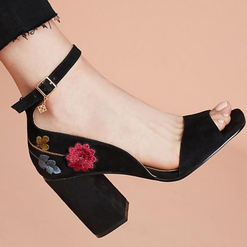 Anthropologie Nanette Lepore Black Floral Embroidered Martina Block Heels 9.5